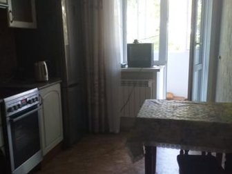 Продается уютная квартира,  Комнаты изолированные, находится на солнечной стороне,  В квартире проведен капитальный ремонт, заменены трубы водоснабжения, отопительная в Барнауле