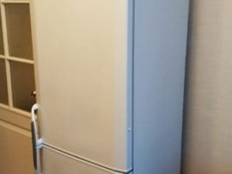В идеальном полностью рабочем состоянииРаботает отменно!!!Внутри чистый, без запахов абсолютно, , Холодильник использовался недолгоВысота 2 метра!!!Морозильное отделение в Белгороде