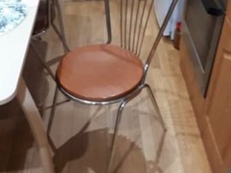 Продаю 4 стула в отличном состоянии, стулья хорошего качества! в Чебоксарах
