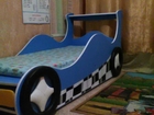 Кровать для мальчика в виде машинки