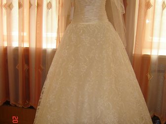 Скачать бесплатно foto Свадебные платья Продаются свадебные платья до 10000 33971476 в Иваново