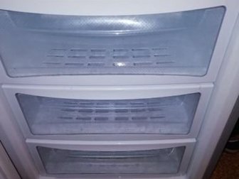Холодильник LG 1,90 отлично работает, все замечательно, только один ящик склеен и ручка тоже! В остальном все замечательно! в Ярославле