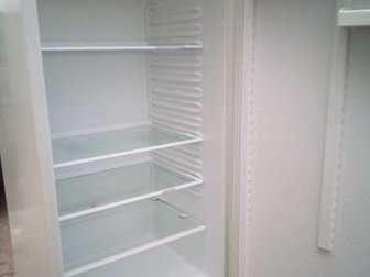 Продам холодильник атлант 2х камерный, 2х компрессорный, 2х метровый,  Перестала работать холодильная камера, морозилка морозит,  Не ремонтировался,  Под восстановление в Курске