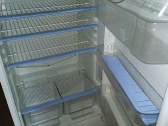 Холодильник INDESIT R27G в исправном состоянии,  Причина продажи - покупка холодильника большего объема, Размеры : высота - 145 см, ширина - 60см и глубина - 66,5 в Курске