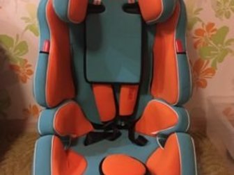 Хорошое и удобное детское кресло в автомобиль, Торг, Состояние: Б/у в Магадане
