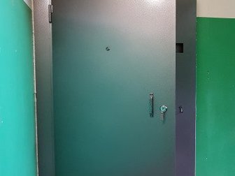Качественная металлическая дверь - перегородка на площадку на Заказ, без посредников,  из первосортного металлопроката,  Сборка в условиях завода в нашем городе, в Мурманске