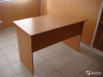 стол письменный в хорошем состоянии в Мурманске