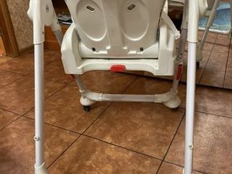 Продам стульчик для кормления Sweet baby Luxor,  с механизмом качания, три позиции наклона спинки, 5 уровней высоты, колесики с тормозами, внизу корзина для игрушекСостояние: в Петропавловске-Камчатском
