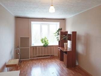 Продается комната в общежитии в хорошем состоянии, не требует вложений, чистая и ухоженная,  Не угловая, окно ПВХ, места общего пользования в отличном состоянии, в Рязани