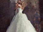 Увидеть фотографию Свадебные платья Продам шикарное свадебное платье 33042056 в Санкт-Петербурге