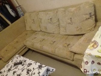 Угловой диван,хромированные ножки, в Тольятти