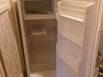 Холодильник в рабочем состоянии,  сломана ручка,  Забирать с 4 этажа ( без лифта) - спустить поможем, в Туле