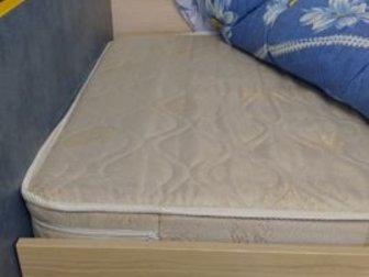 Очень функциональная кровать серии ДЖИНС производства фабрики Любимый Дом, сделана качественно, хороший матрас,  В комплекте с кроватью идёт раскладной выдвижной в Ульяновске