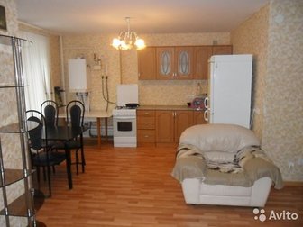 Продам просторную двухкомнатную квартиру на третьем этаже пятиэтажного кирпичного дома в престижном микрорайоне Белый город,  Дом 2010 года постройки,  Система индивидуального в Великом Новгороде