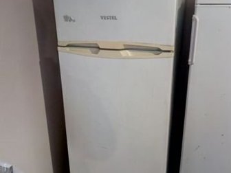 Холодильник Vestel в отличном рабочем состоянии,  Есть замечания по внешнему виду, в Великом Новгороде
