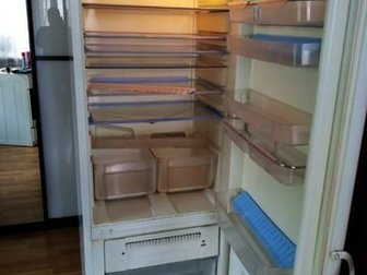 Холодильник IndesitСостояние рабочее, Состояние: Б/у в Великом Новгороде